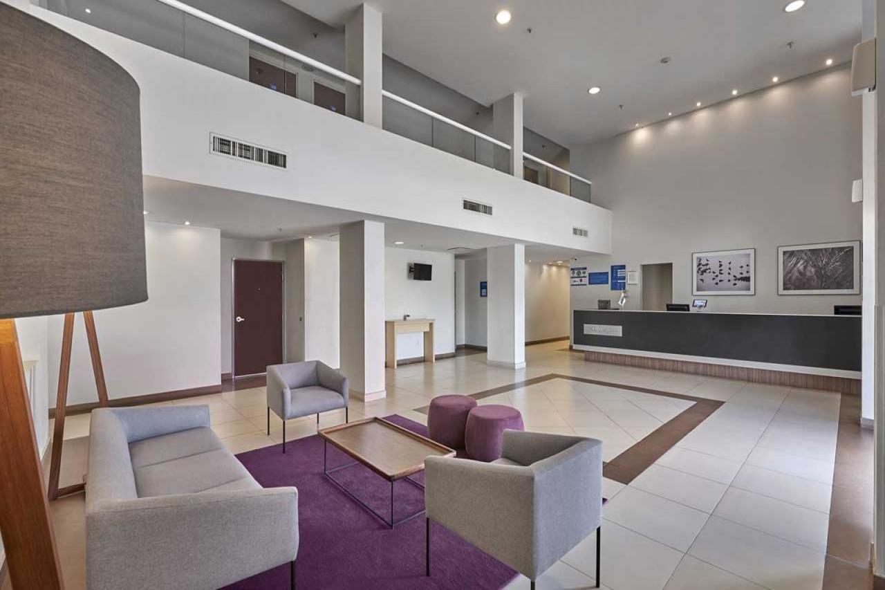 City Express Suites By Marriott Silao Aeropuerto Eksteriør billede