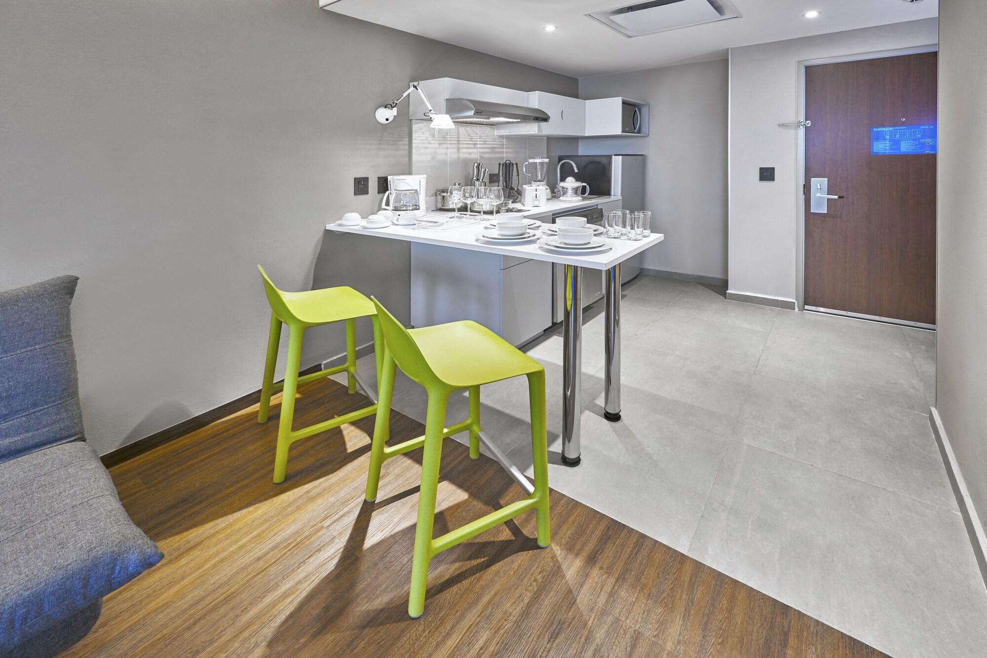 City Express Suites By Marriott Silao Aeropuerto Eksteriør billede