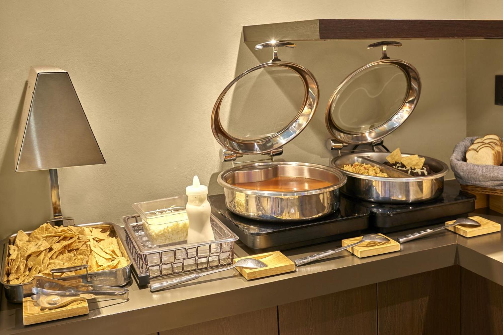 City Express Suites By Marriott Silao Aeropuerto Eksteriør billede