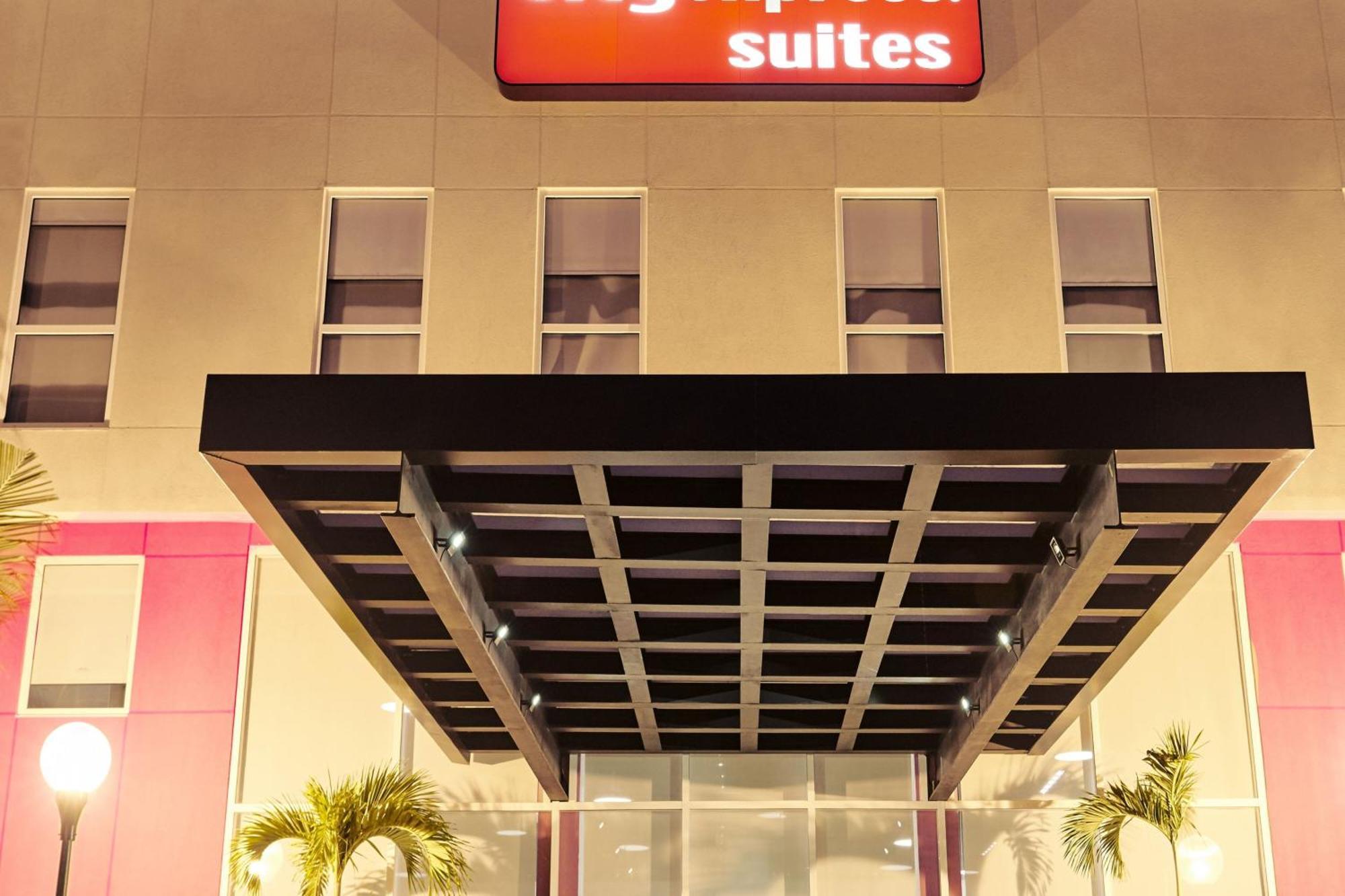 City Express Suites By Marriott Silao Aeropuerto Eksteriør billede