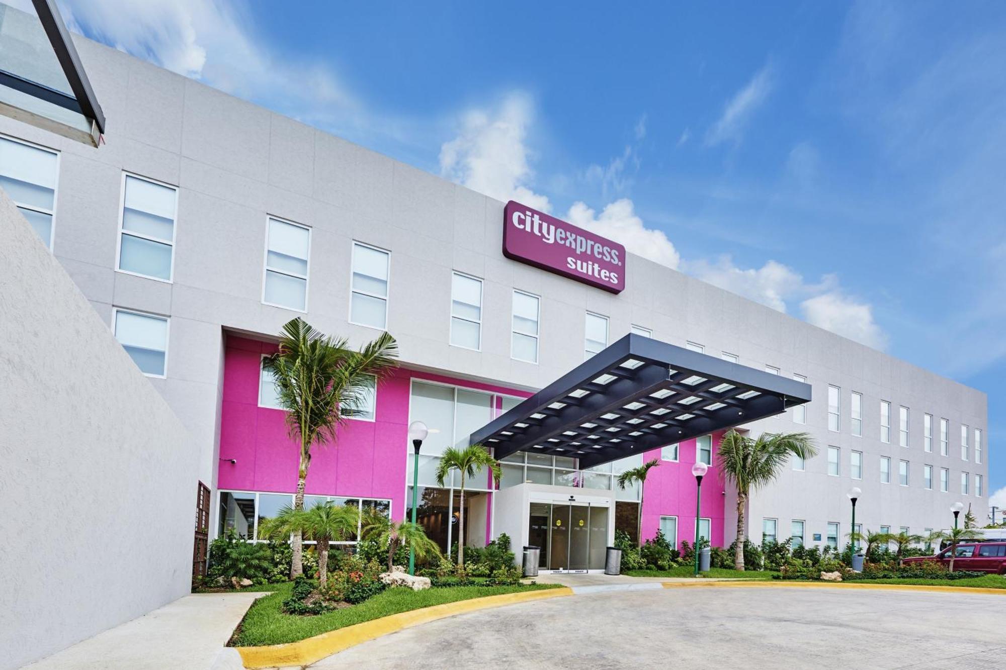 City Express Suites By Marriott Silao Aeropuerto Eksteriør billede