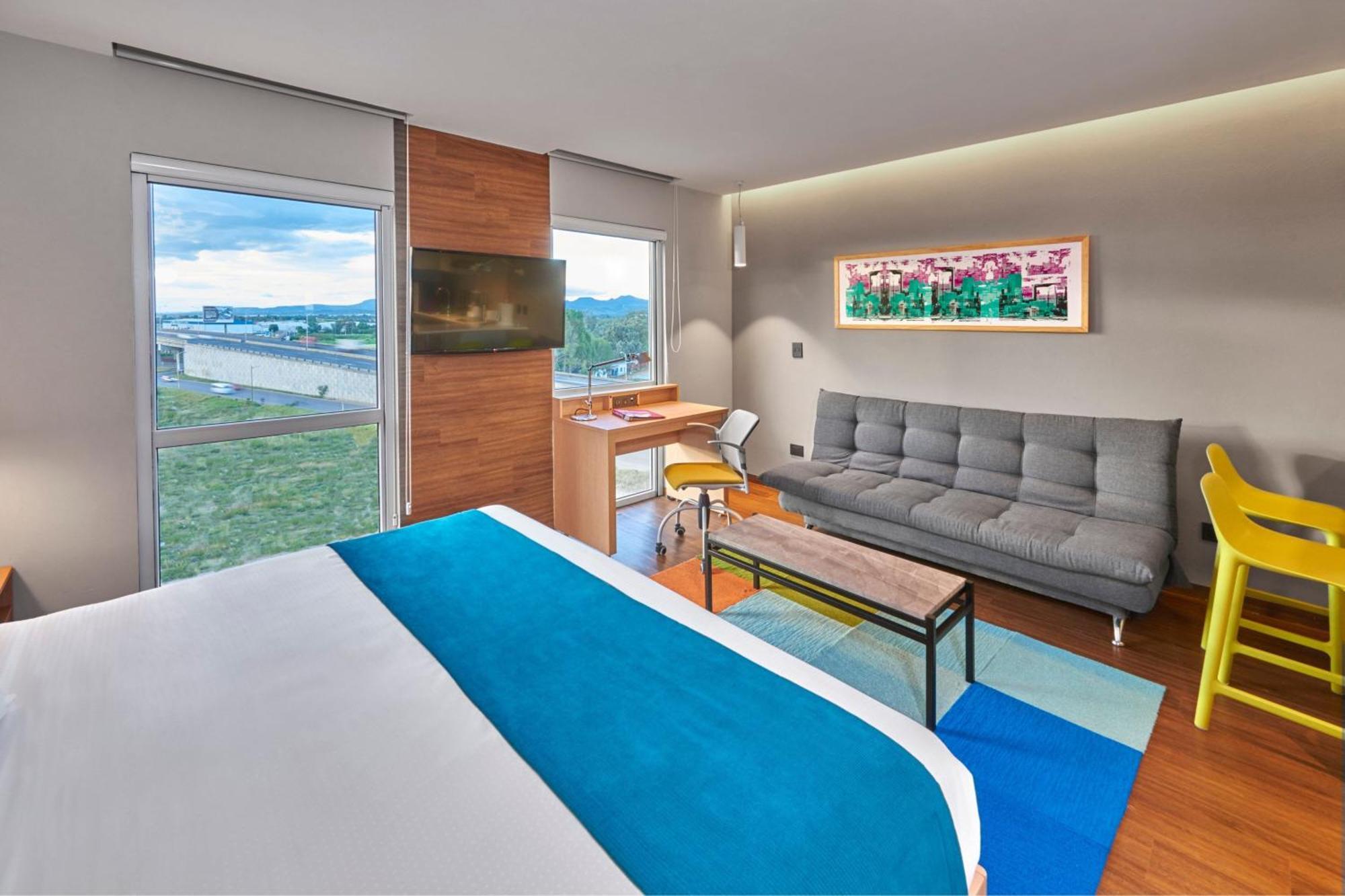 City Express Suites By Marriott Silao Aeropuerto Eksteriør billede