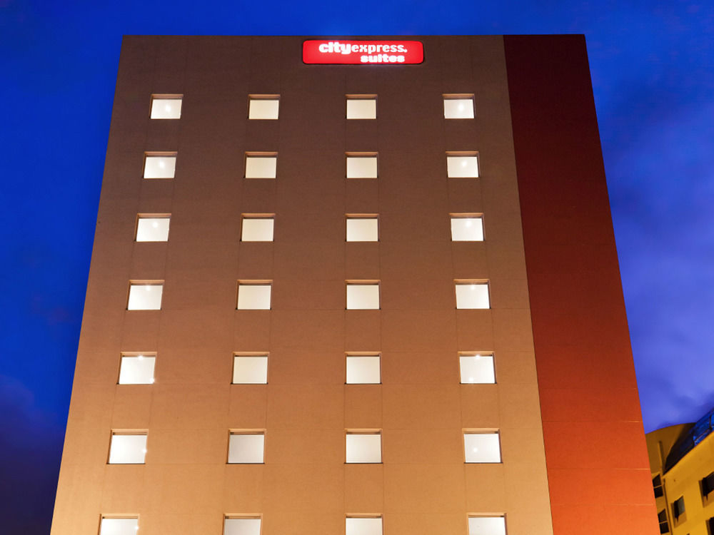 City Express Suites By Marriott Silao Aeropuerto Eksteriør billede